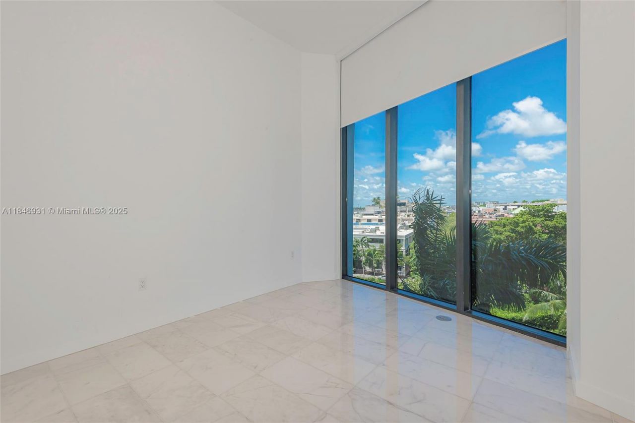 2821 S Bayshore Dr, Unit 7B, Coconut Grove, FL 33133 Photo