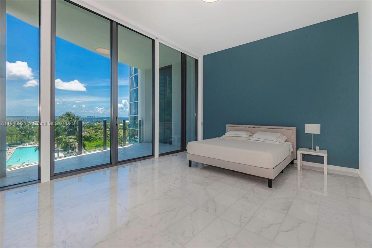 2821 S Bayshore Dr, Unit 7B, Coconut Grove, FL 33133 Photo