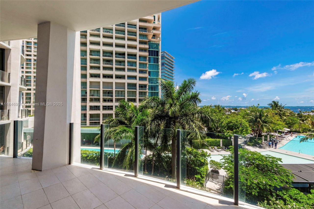 2821 S Bayshore Dr, Unit 7B, Coconut Grove, FL 33133 Photo