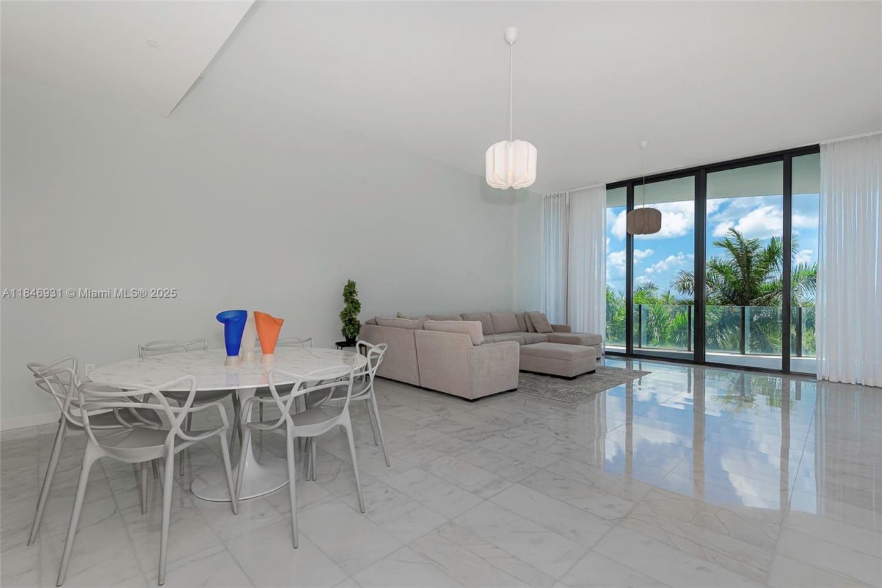 2821 S Bayshore Dr, Unit 7B, Coconut Grove, FL 33133 Photo
