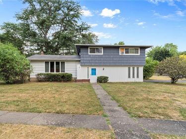 89 Devon Lane, Buffalo, NY 14221