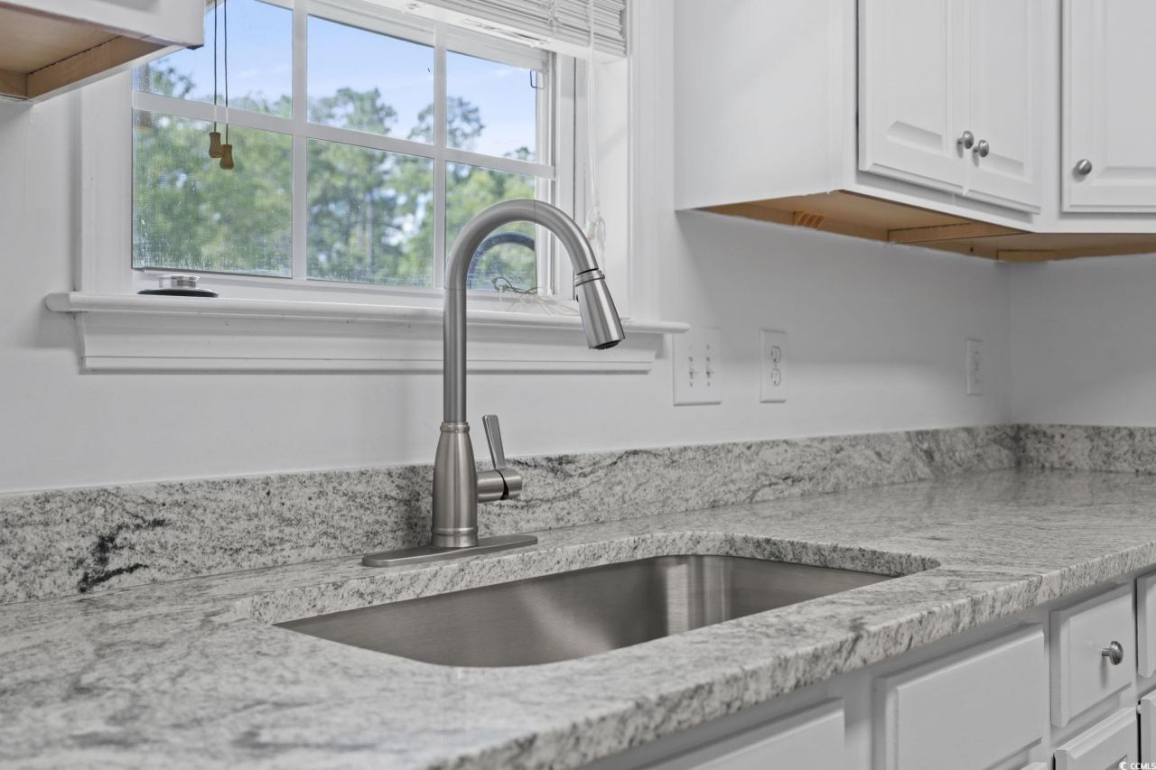 568 Rosedale Dr. Photo 13