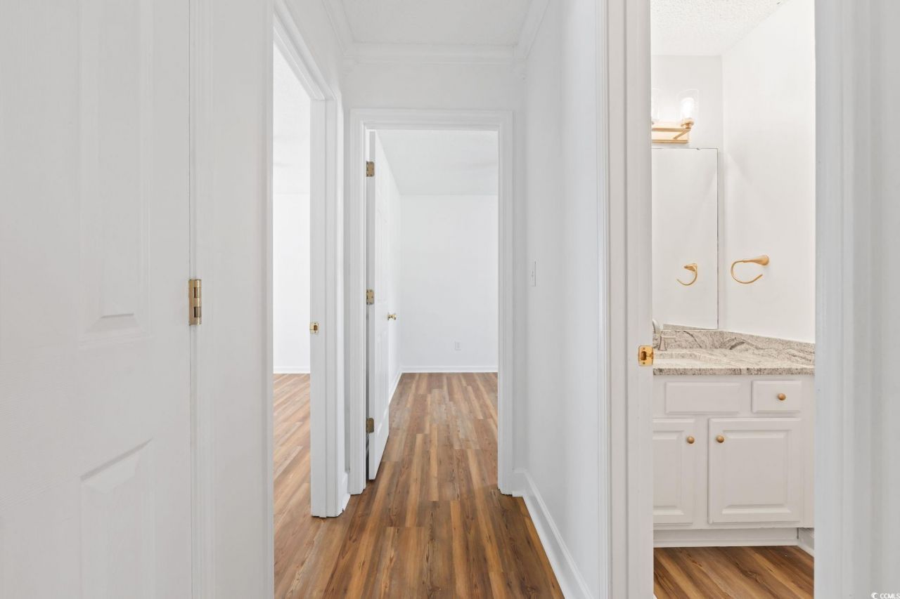 568 Rosedale Dr. Photo 22