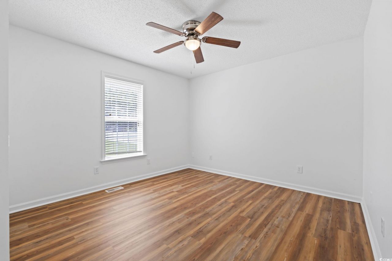 568 Rosedale Dr. Photo 25