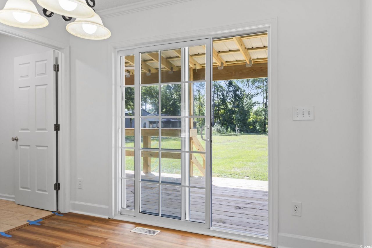 568 Rosedale Dr. Photo 27