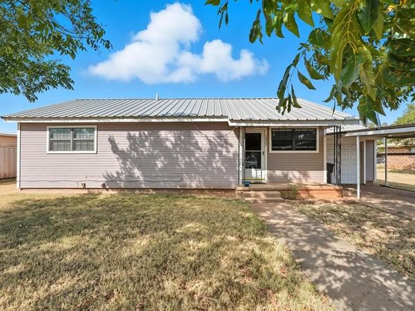 1452 Mccarty Street, Aspermont, TX 79502