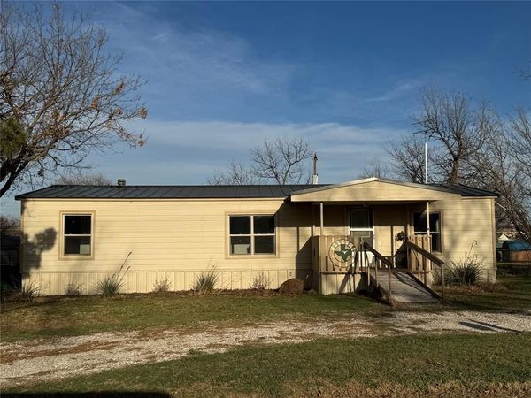 608 N Browning Street, Seymour, TX 76380