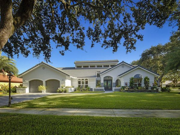 2155 Rabbit Hollowe Circle, Delray Beach, FL 33445