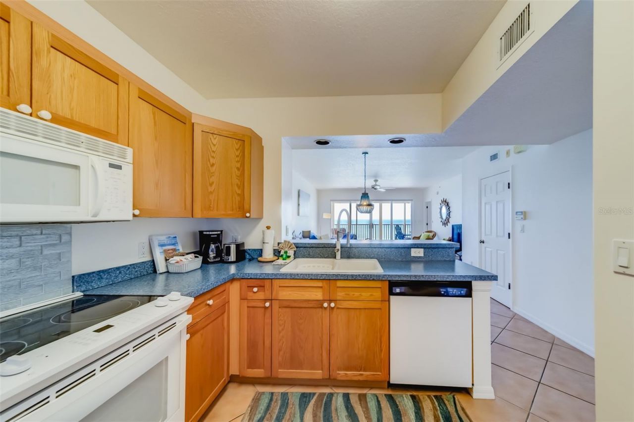 16550 Gulf Boulevard, Unit 643, North Redington Beach, FL 33708 Photo