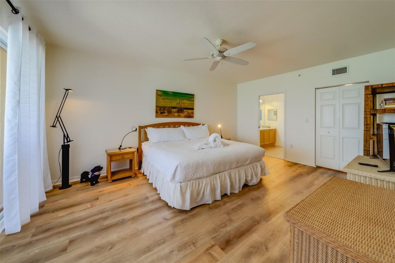 16550 Gulf Boulevard, Unit 643, North Redington Beach, FL 33708 Photo