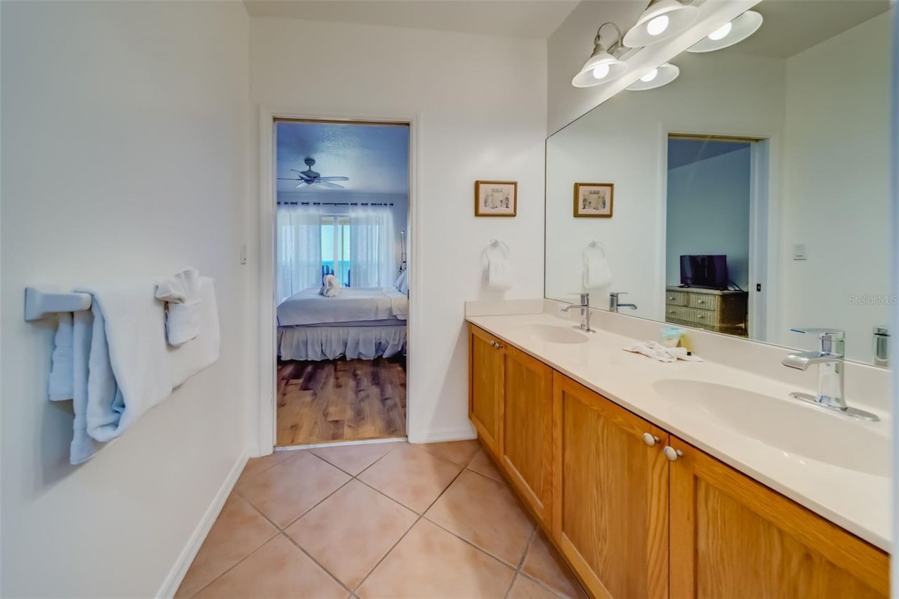 16550 Gulf Boulevard, Unit 643, North Redington Beach, FL 33708 Photo
