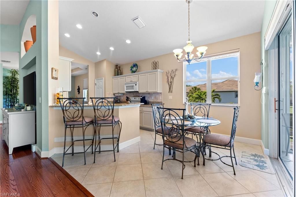 6840 Ascot Dr, Unit 1-201, Naples, FL 34113 Photo