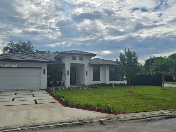 28361 SW 172nd Ct, Miami, FL 33030