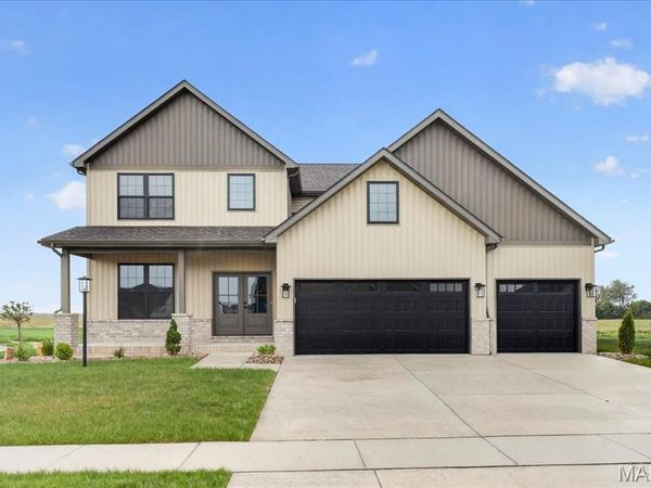 3020 Mobile Drive, Glen Carbon, IL 62034