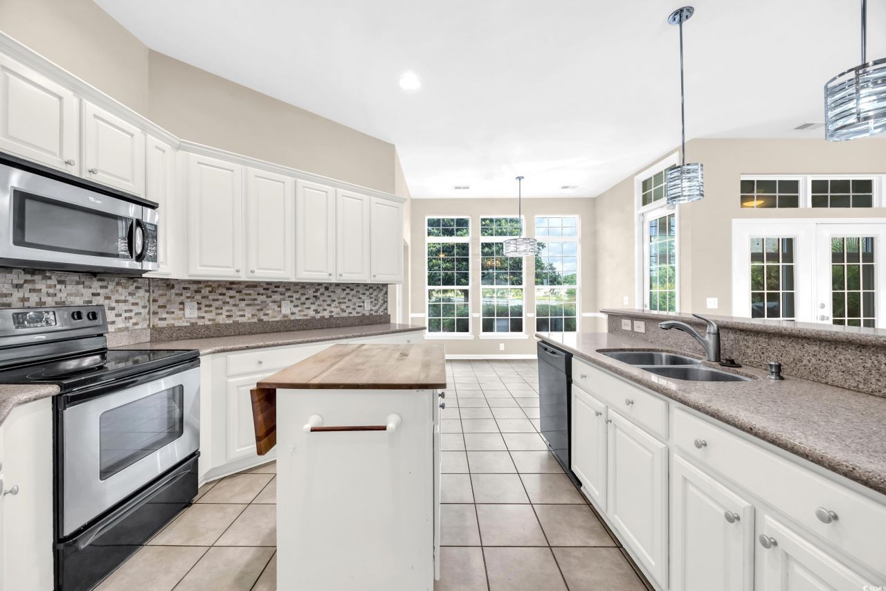 414 Carriage Lake Dr. Photo 11