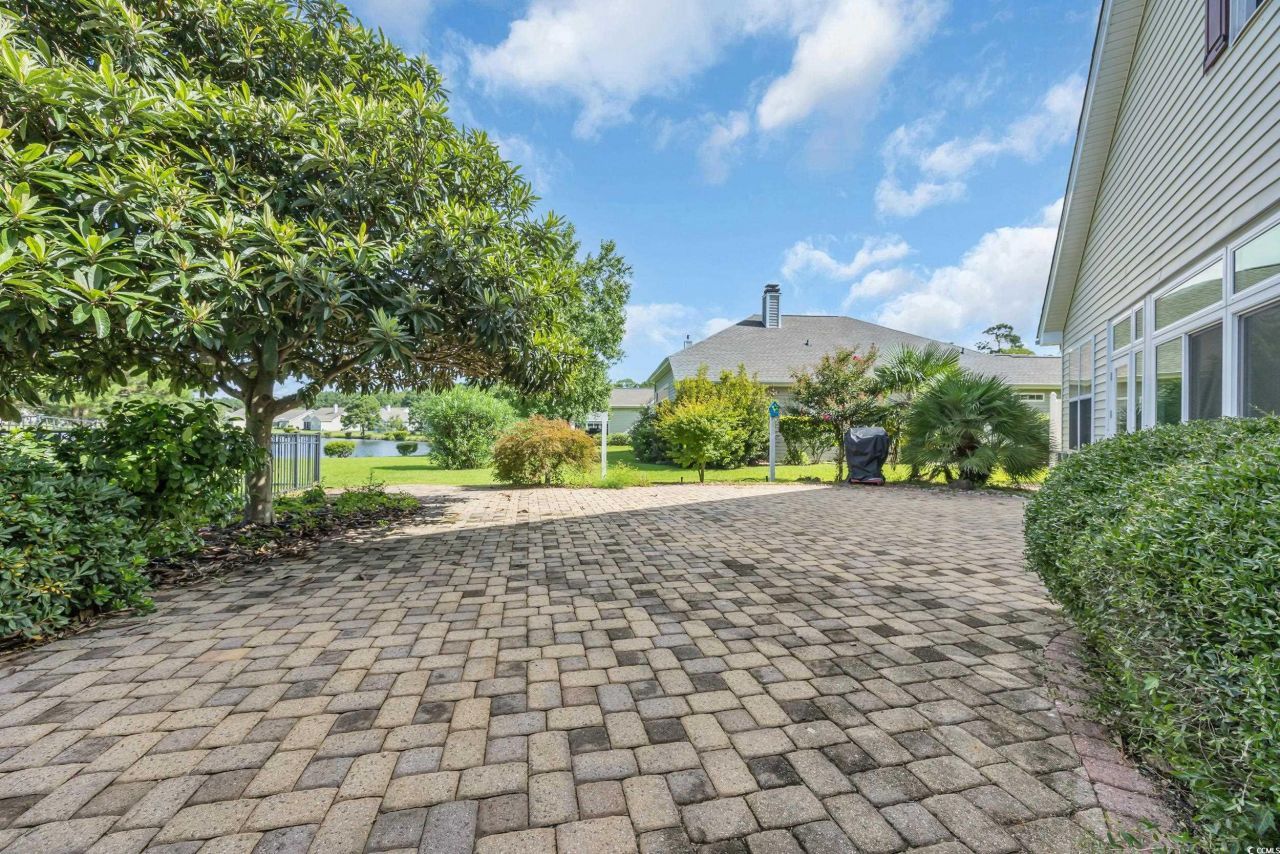 414 Carriage Lake Dr. Photo 31