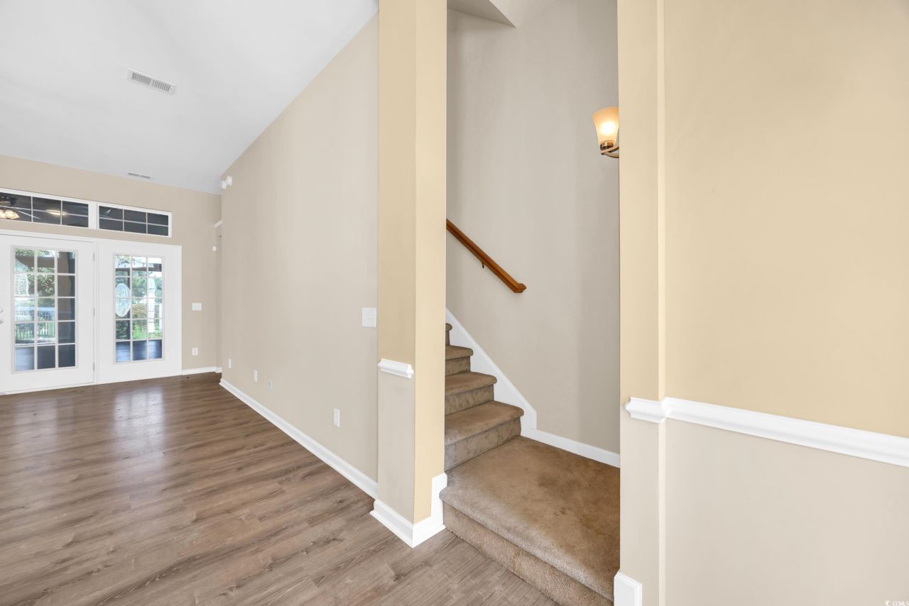 414 Carriage Lake Dr. Photo 4