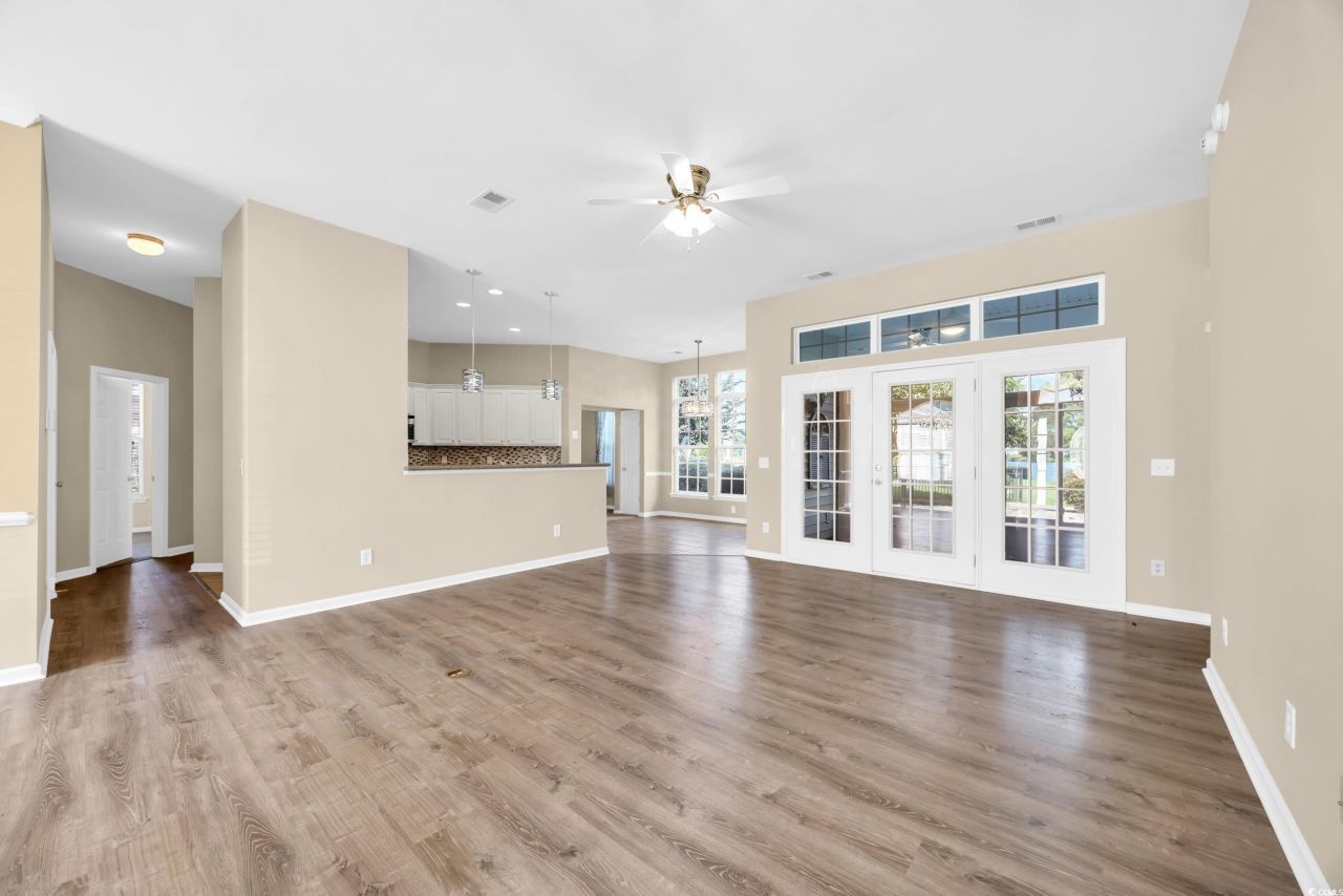 414 Carriage Lake Dr. Photo 6