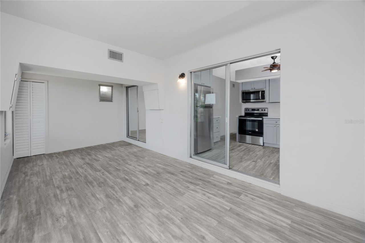 4152 55th Way N, Unit 1028, Kenneth City, FL 33709 Photo