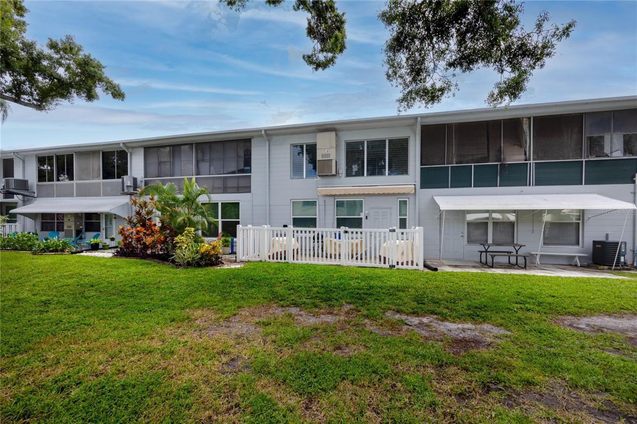 4152 55th Way N, Unit 1028, Kenneth City, FL 33709 Photo