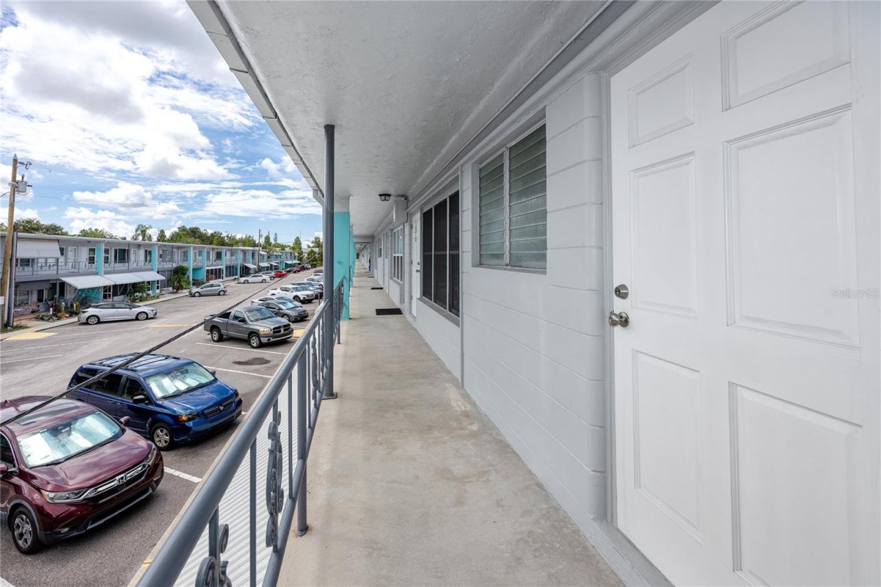 4152 55th Way N, Unit 1028, Kenneth City, FL 33709 Photo