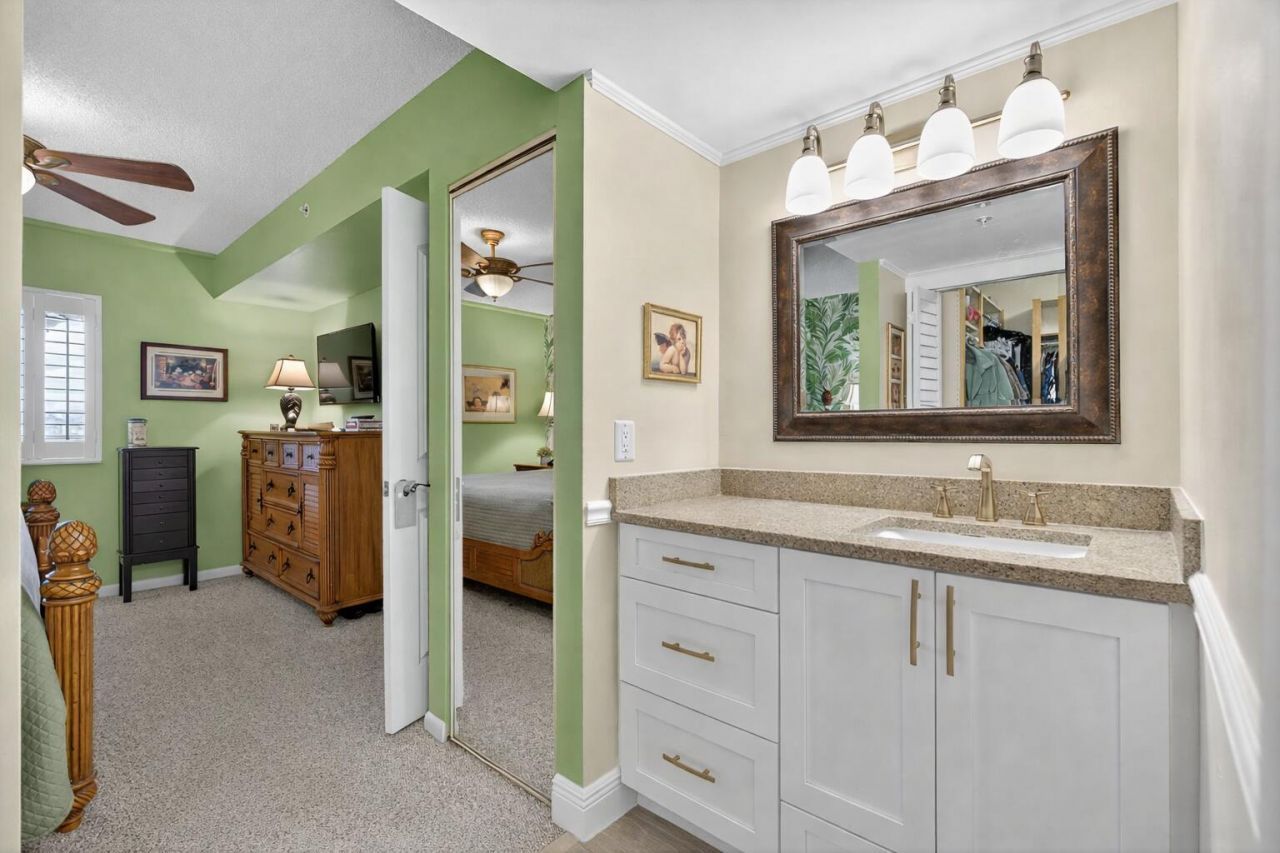 601 Seafarer Circle, Unit 201, Jupiter, FL 33477 Photo