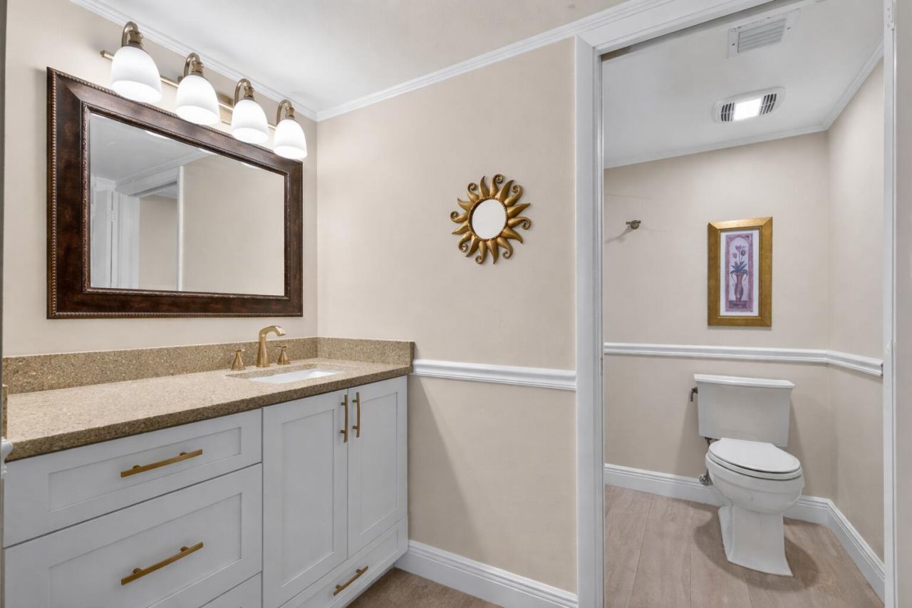 601 Seafarer Circle, Unit 201, Jupiter, FL 33477 Photo