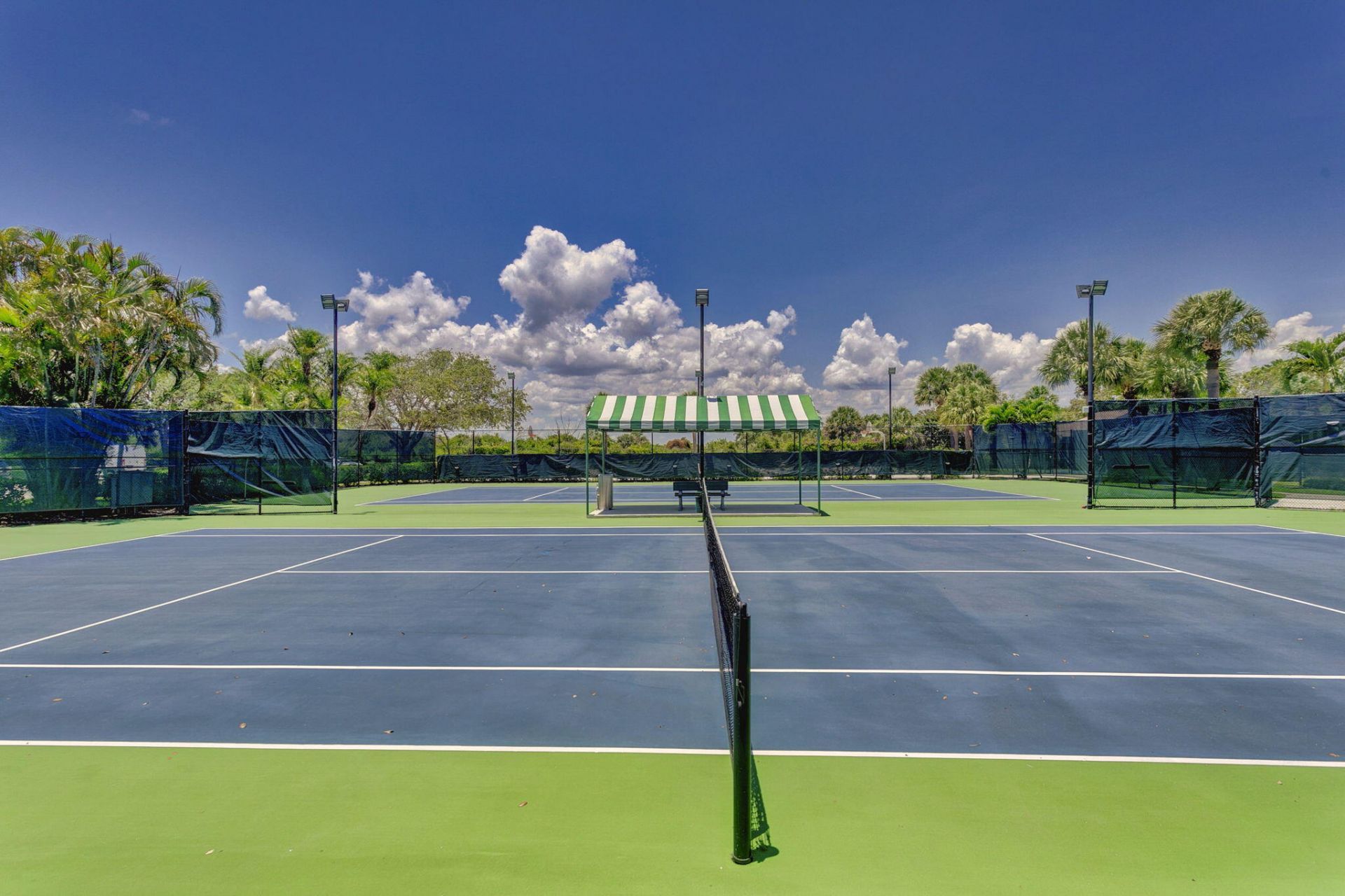 601 Seafarer Circle, Unit 201, Jupiter, FL 33477 Photo