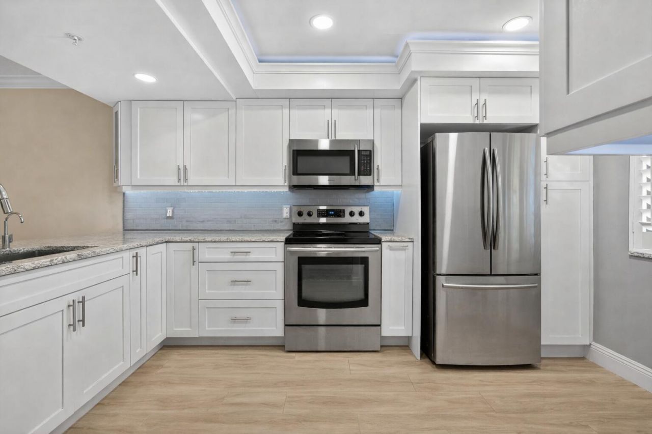 601 Seafarer Circle, Unit 201, Jupiter, FL 33477 Photo