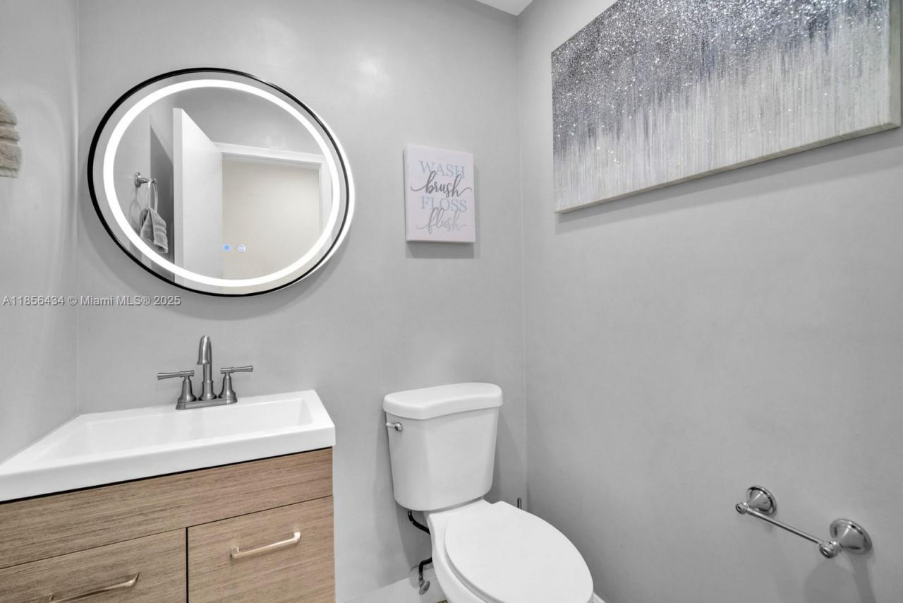 9667 NW 15th Ct, Pembroke Pines, FL 33024 Photo