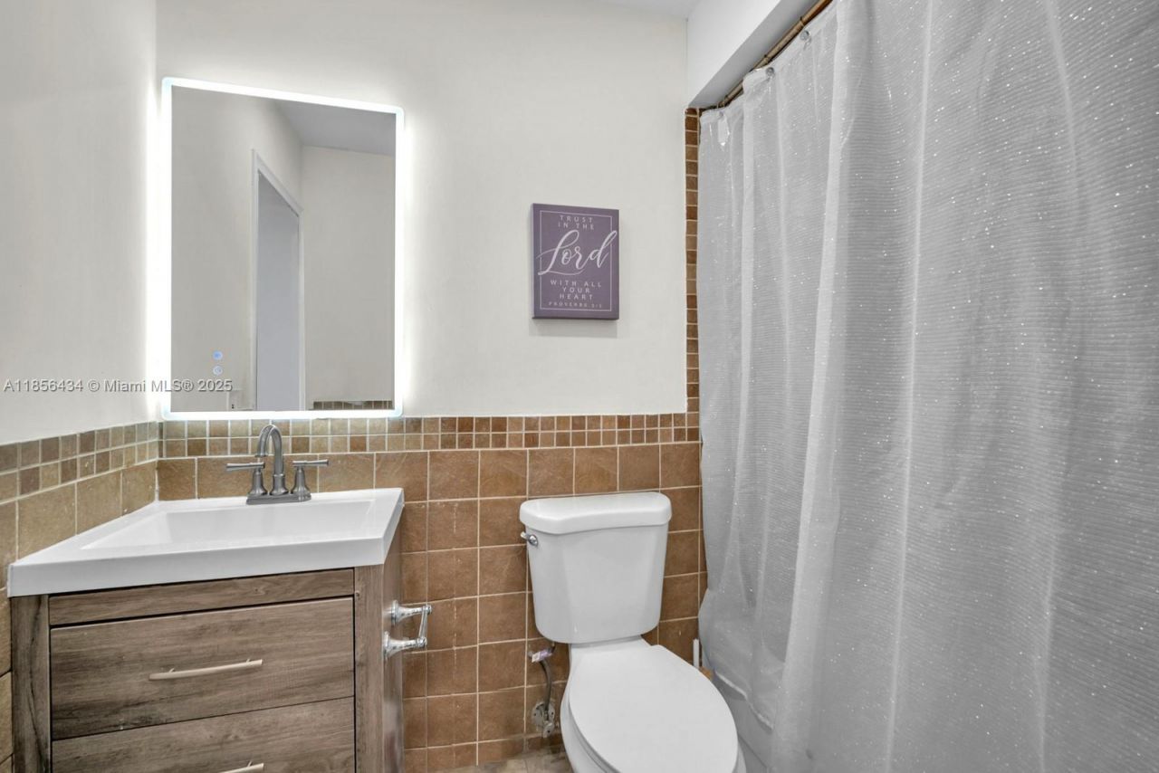 9667 NW 15th Ct, Pembroke Pines, FL 33024 Photo