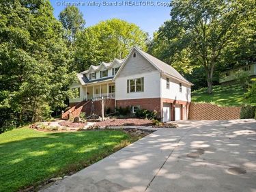 345 Meda Lane, Elkview, WV 25071