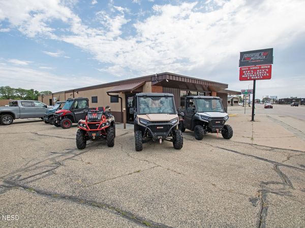 223 9TH AVENUE SE, Watertown, SD 57201