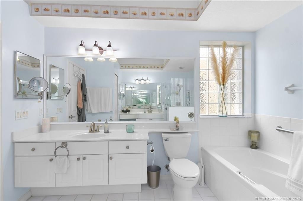 566 NW Lambrusco Drive, Port Saint Lucie, FL 34986 Photo