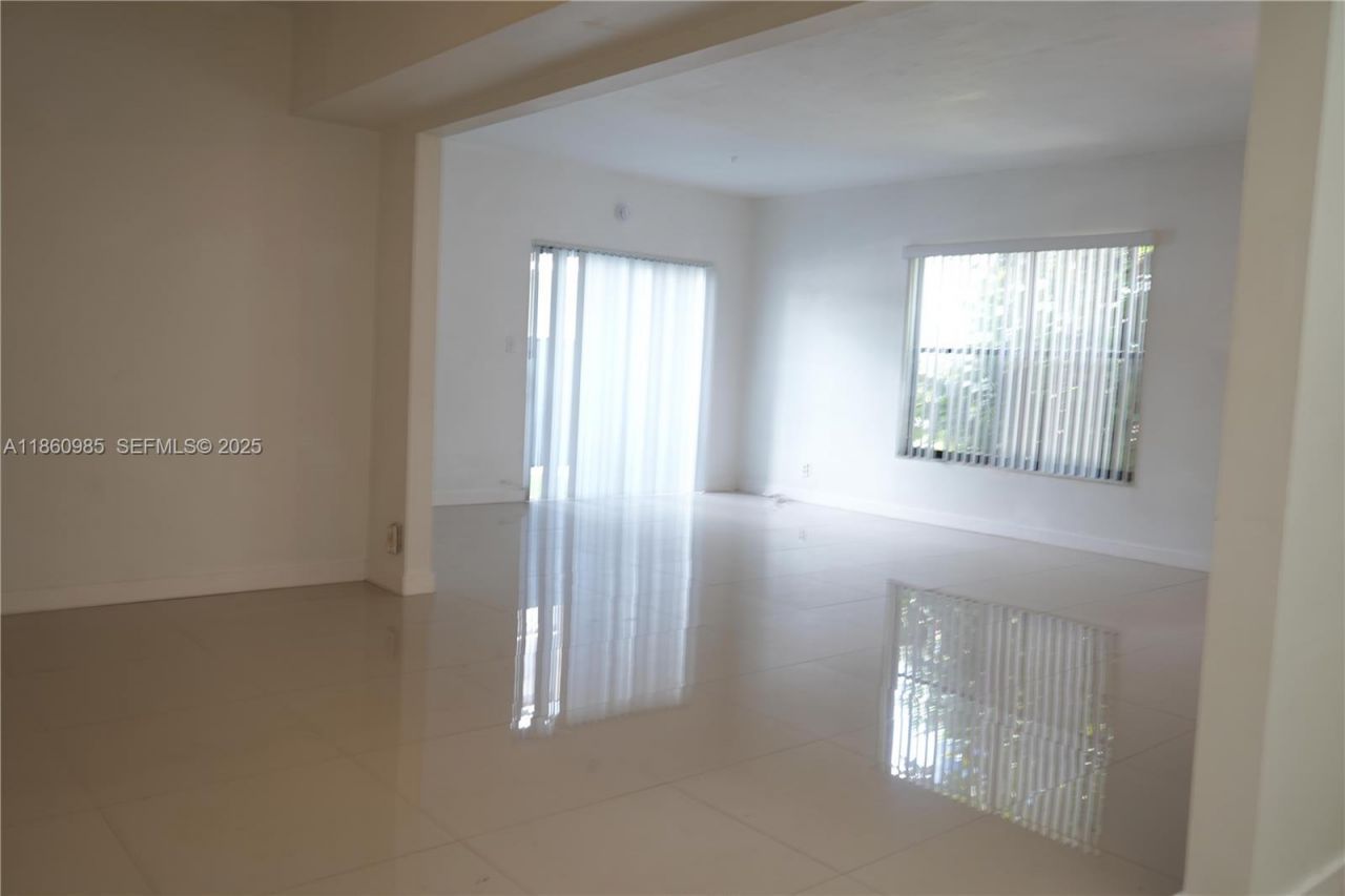 2800 S University Dr, Unit 2A, Davie, FL 33328 Photo