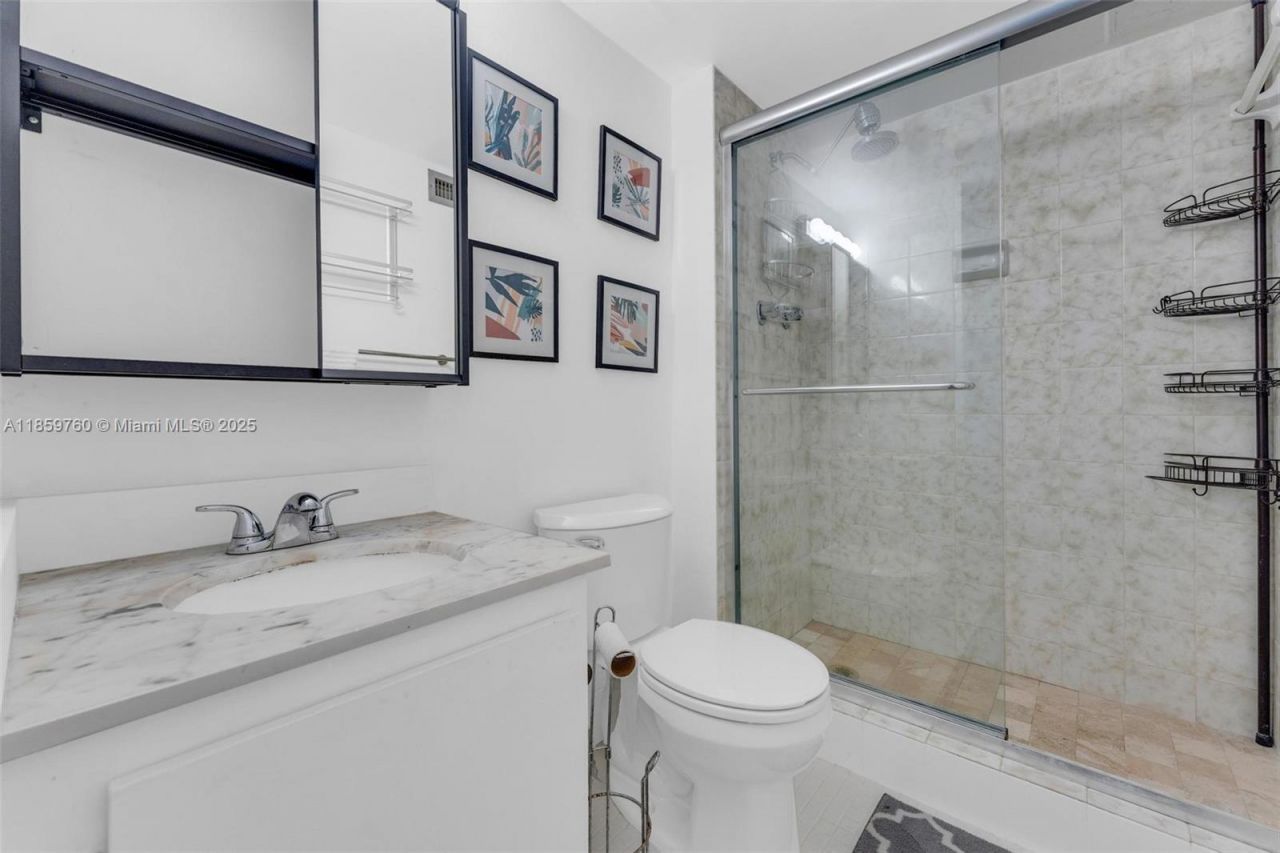 2780 NE 183rd St, Unit 109, Aventura, FL 33160 Photo