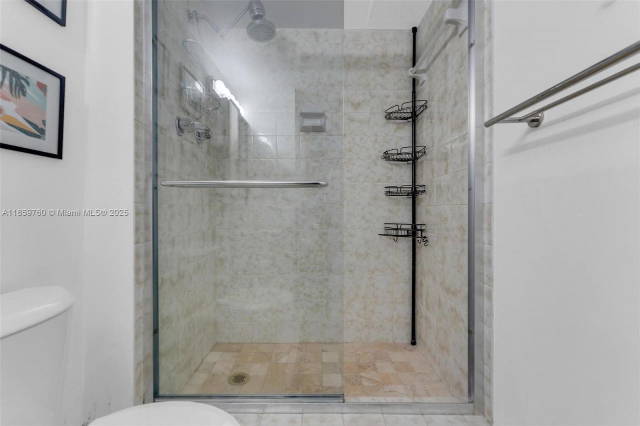 2780 NE 183rd St, Unit 109, Aventura, FL 33160 Photo