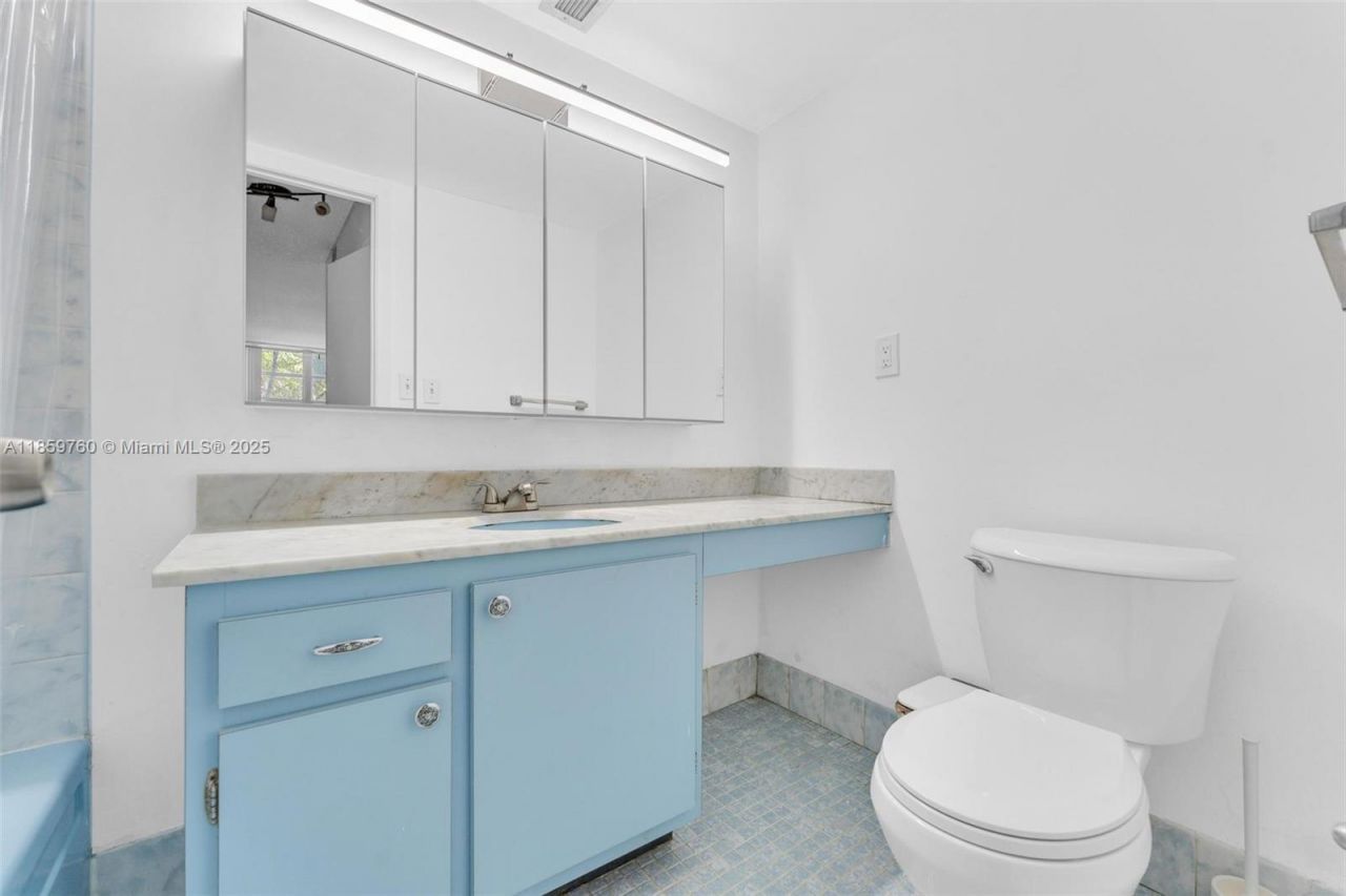 2780 NE 183rd St, Unit 109, Aventura, FL 33160 Photo