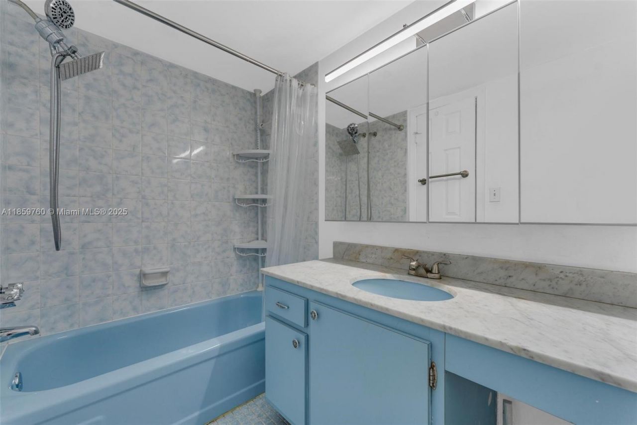 2780 NE 183rd St, Unit 109, Aventura, FL 33160 Photo