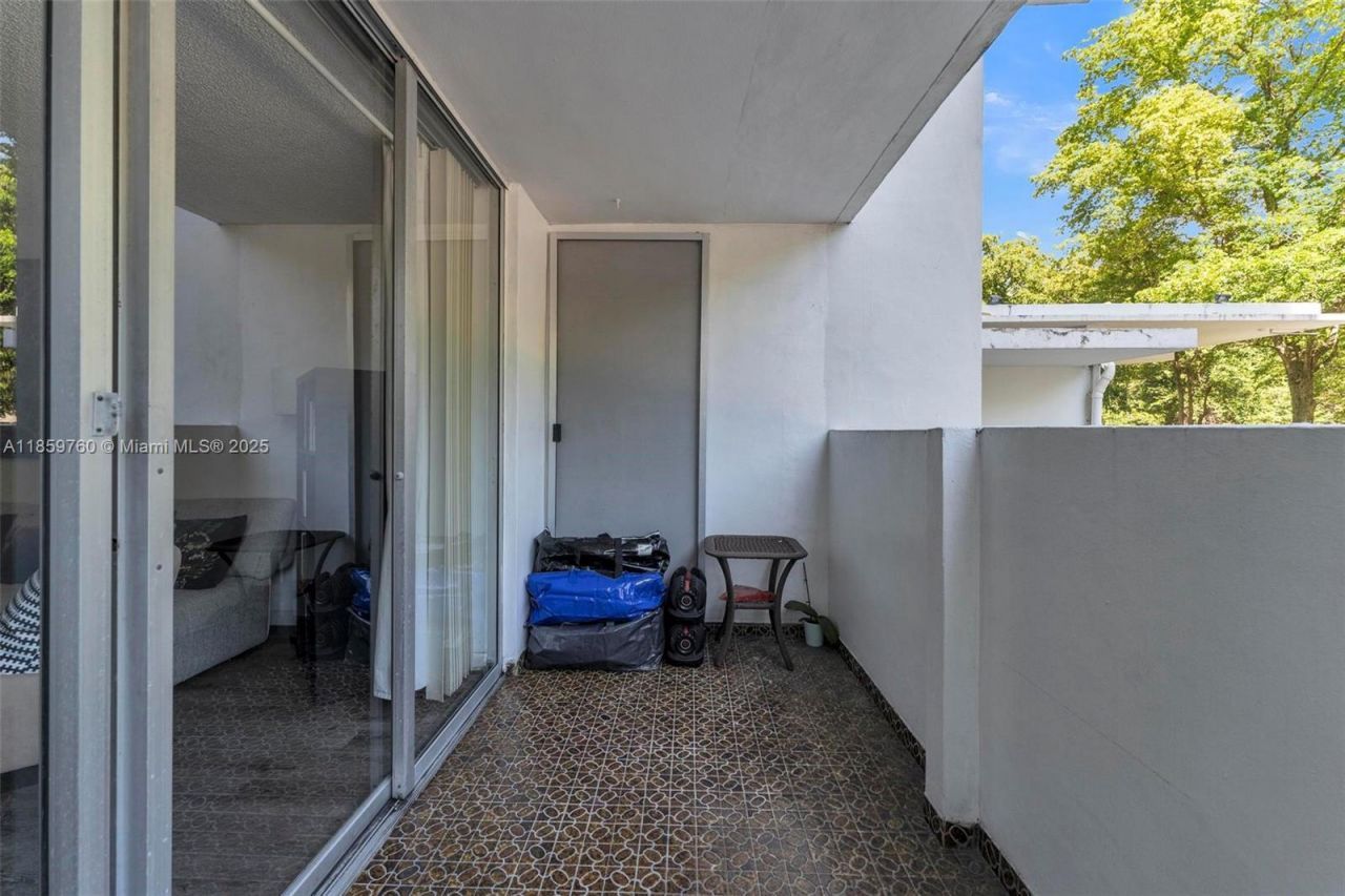 2780 NE 183rd St, Unit 109, Aventura, FL 33160 Photo