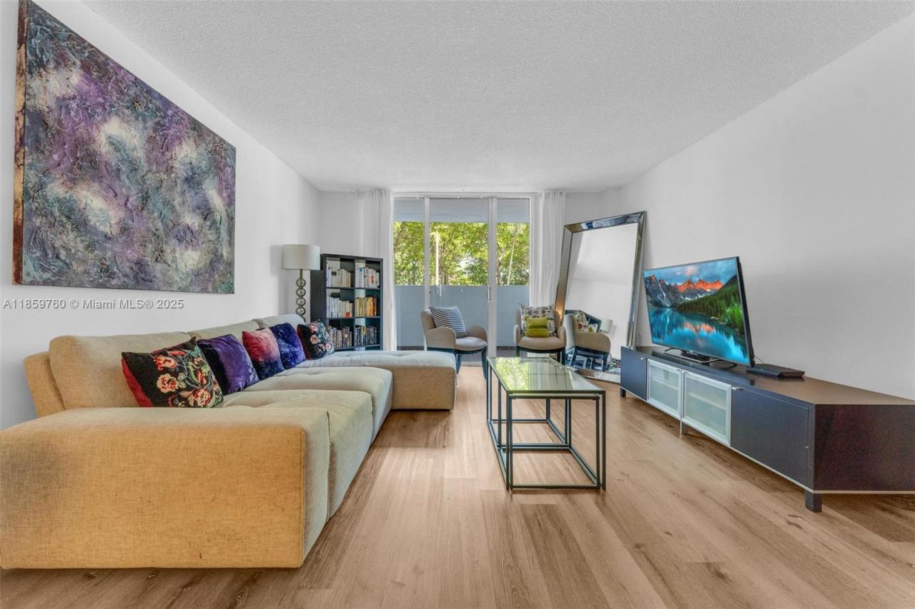 2780 NE 183rd St, Unit 109, Aventura, FL 33160 Photo