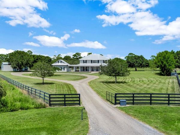 7350 Andrews Place SW, Vero Beach, FL 32968