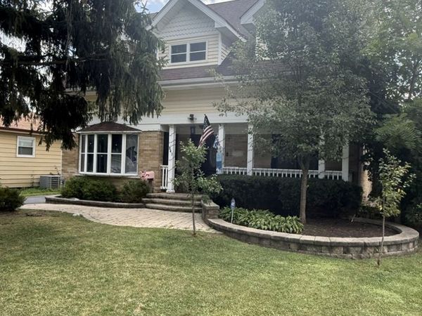 841 WILCOX Street, Mundelein, IL 60060