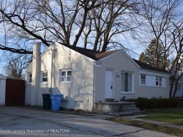 2111 Delta River Drive, Lansing, MI 48906