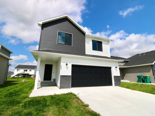 6737 71st Avenue S, Horace, ND 58047