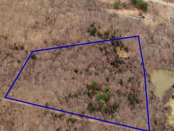 14500 Wolfe Road, Amesville, OH 45711