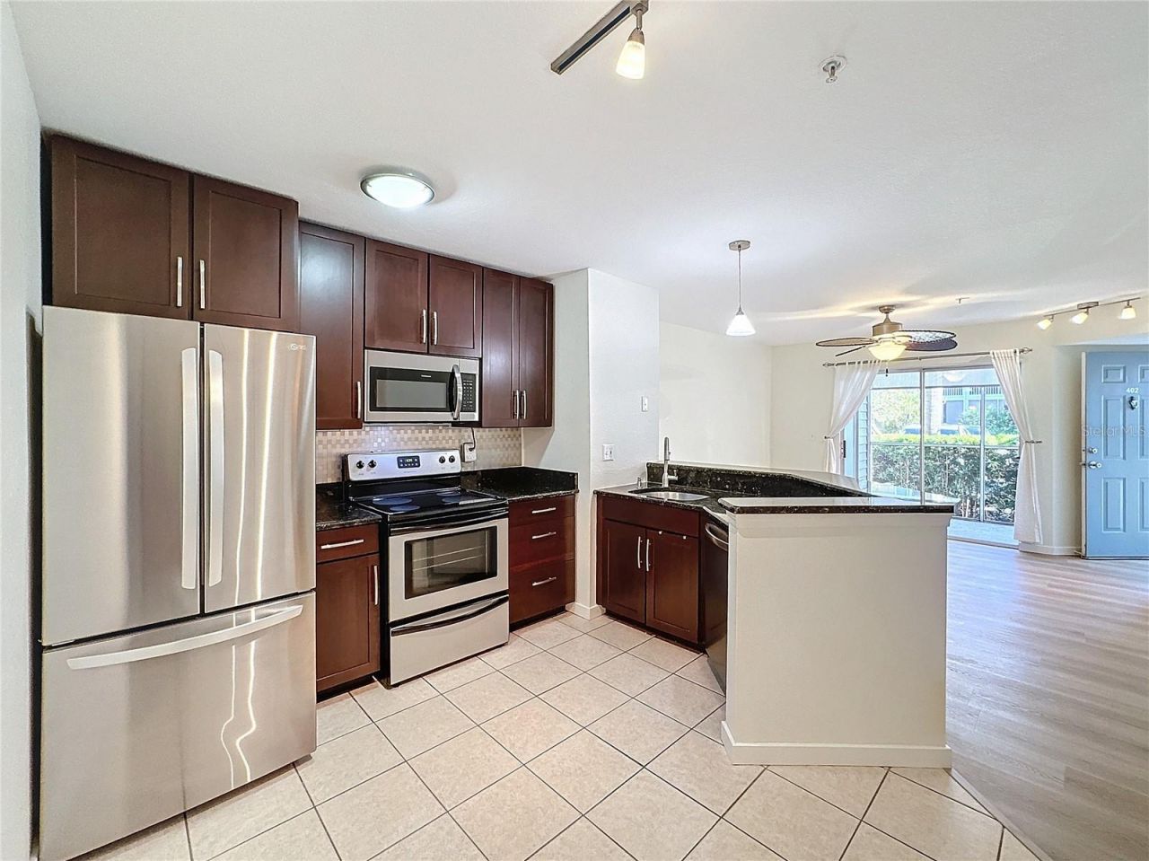 850 S Tamiami Trail, Unit 402, Sarasota, FL 34236 Photo