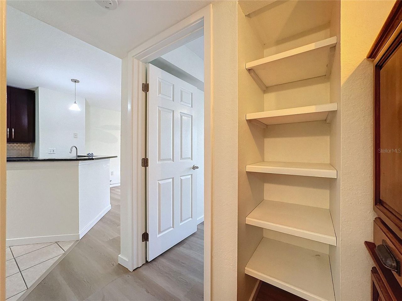 850 S Tamiami Trail, Unit 402, Sarasota, FL 34236 Photo