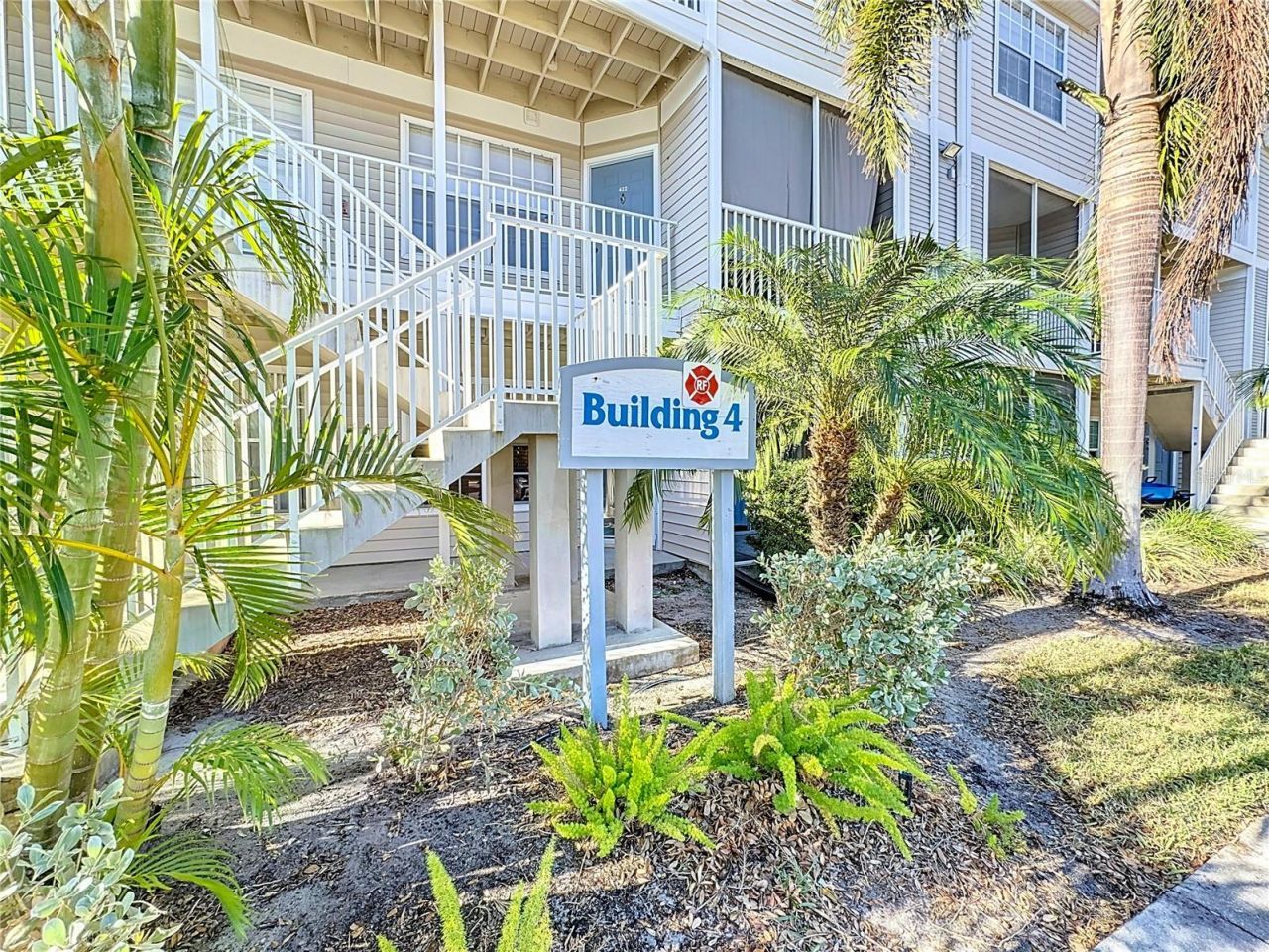 850 S Tamiami Trail, Unit 402, Sarasota, FL 34236 Photo
