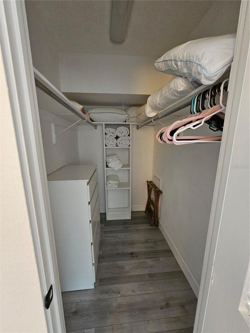 6442 Colonial Drive, Sarasota, FL 34231 Photo
